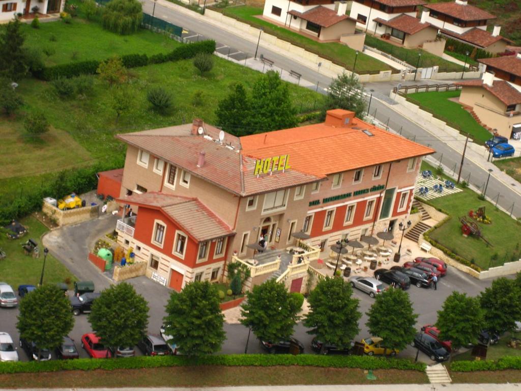 Hotel Erreka Guenes Екстер'єр фото